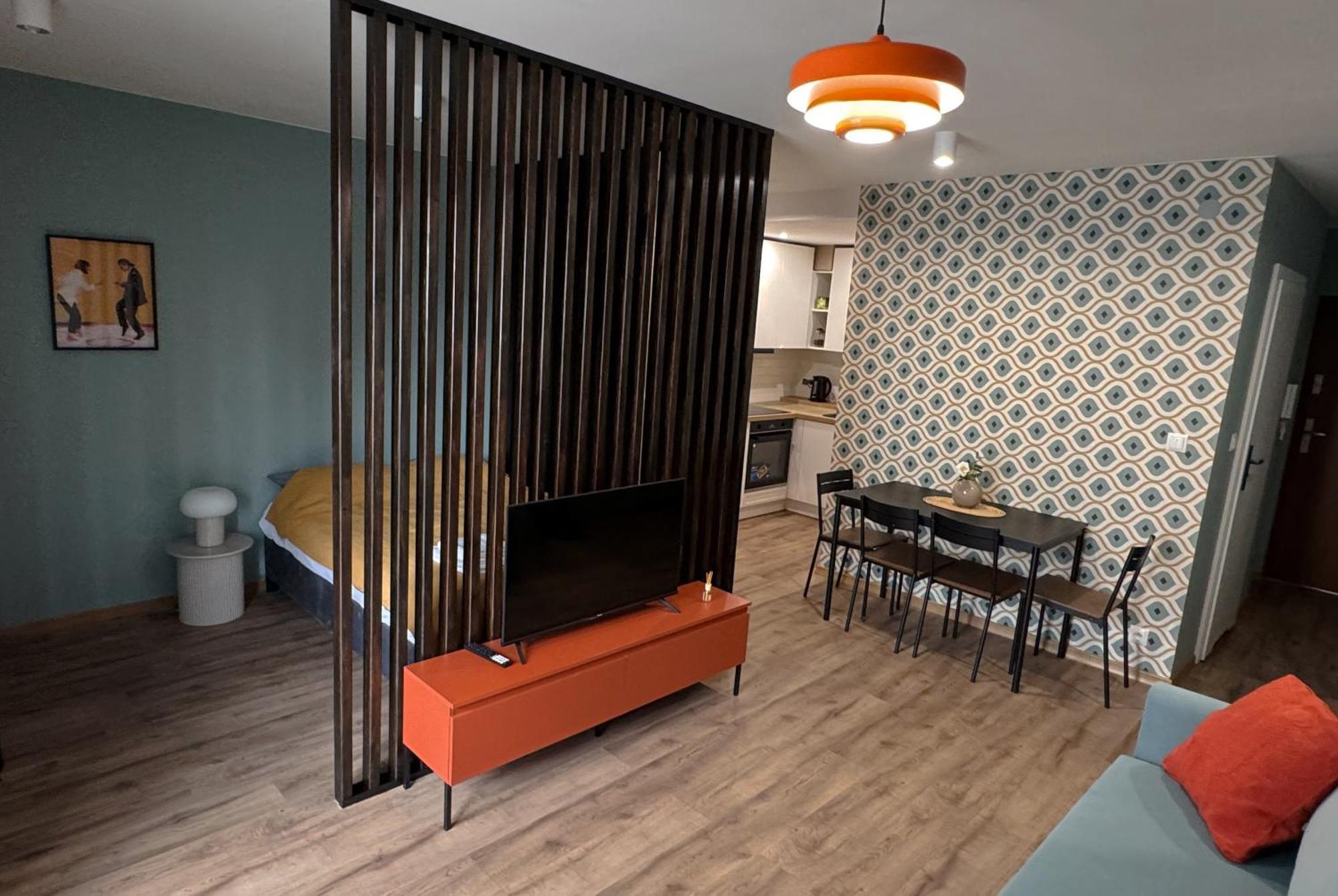 Orange With Balcony - Free Parking Varsavia